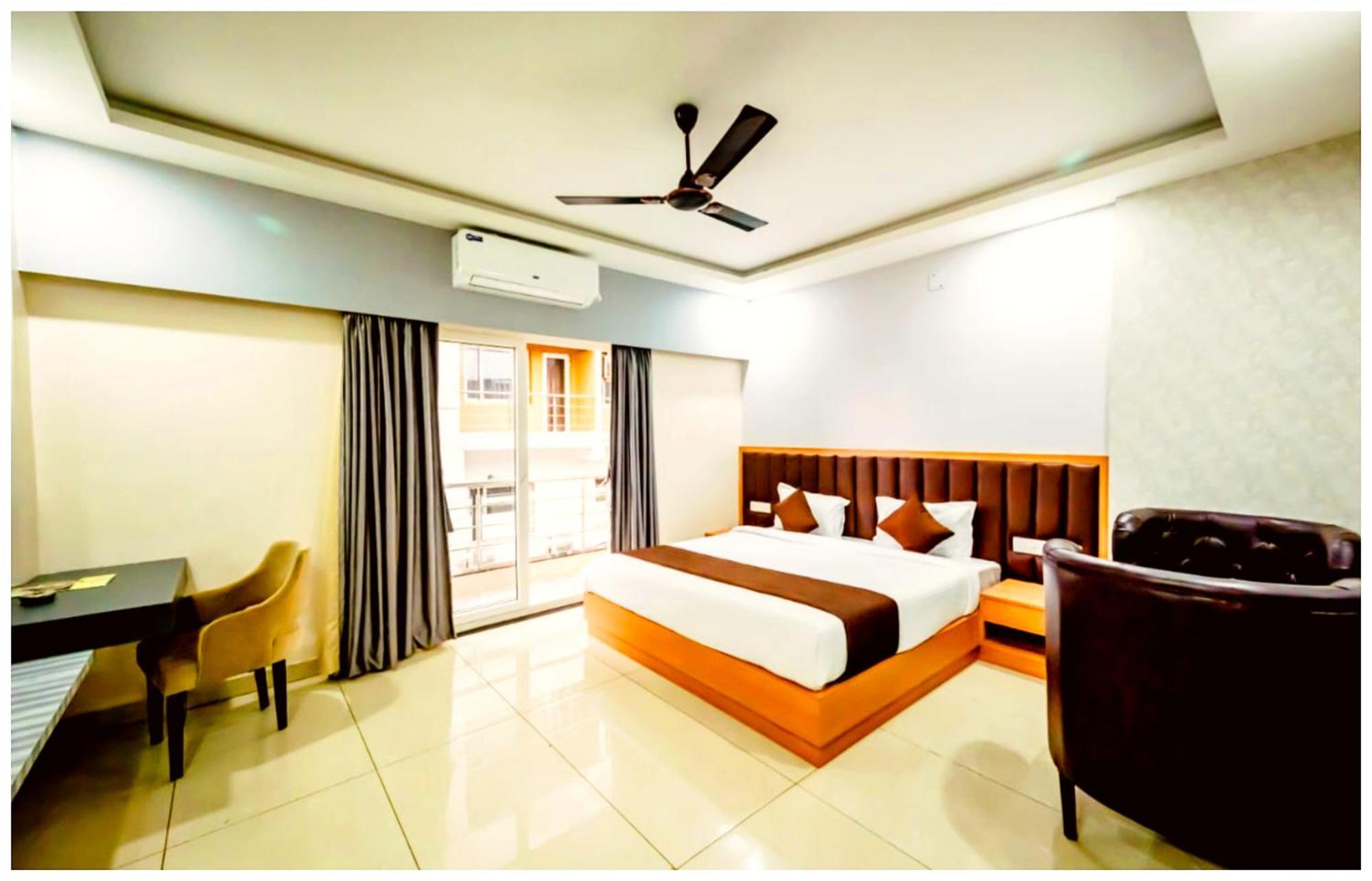 Hotel Shree Gajanana Near Sea And Jagannath Temple 3*